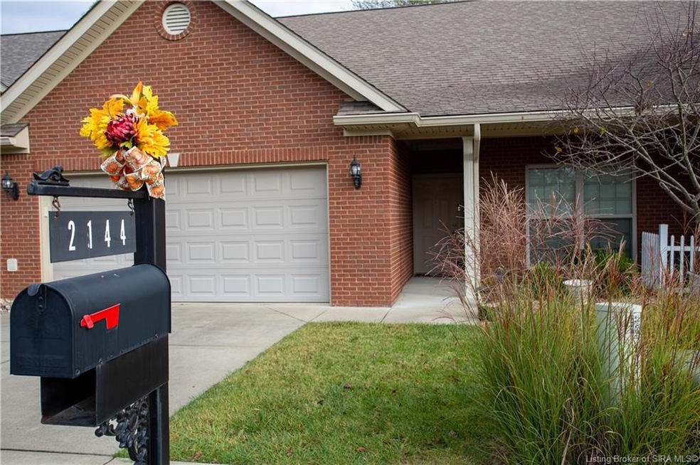 2144 Pickwick Dr, New Albany, IN 47150 - photo 1