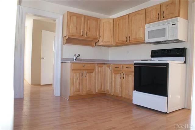 11 Crugers Ave unit 2, Croton On Hudson, NY 10520 - photo 1