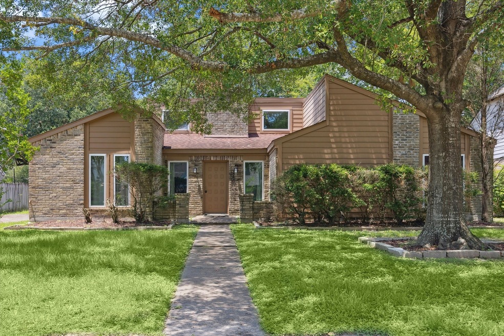 8119 Tiger Ln, Houston, TX 77040 - photo 1