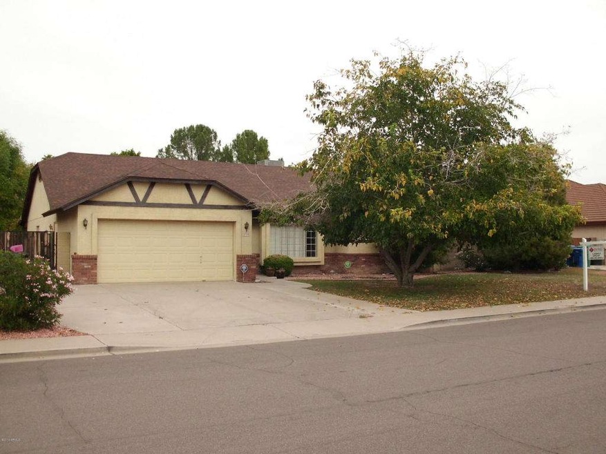 2728 E MINTON 003