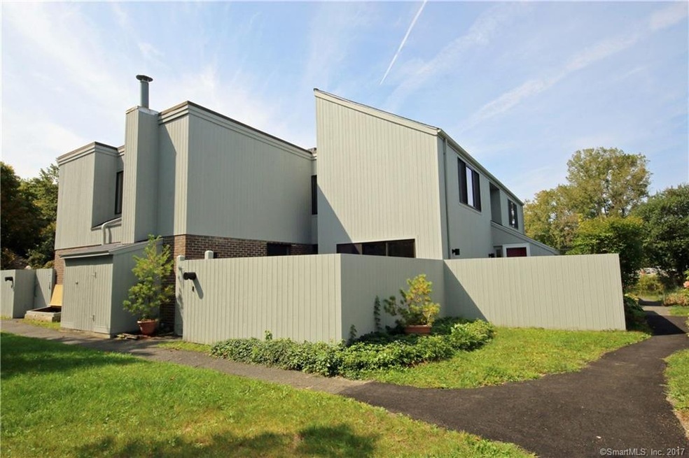 1 Apple Ln, Ridgefield, CT 06877 - photo 1