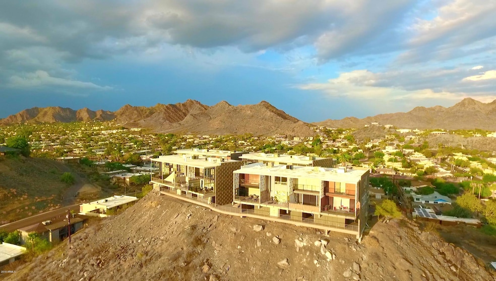 1057 E Butler Dr unit 4B, Phoenix, AZ 85020 - photo 1