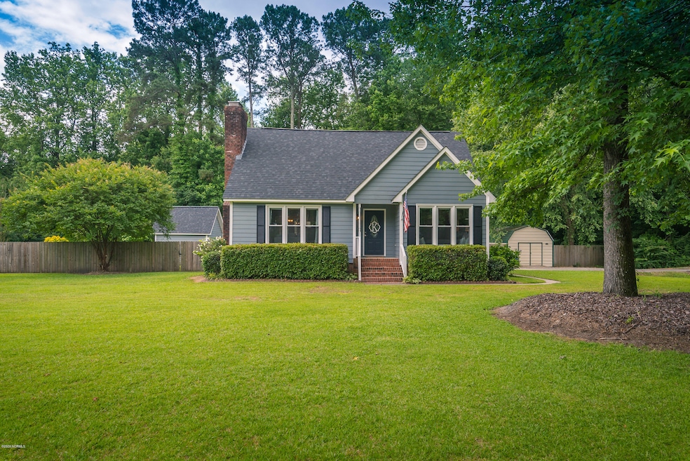 2287 Valley Dr, Winterville, NC 28590 - photo 1