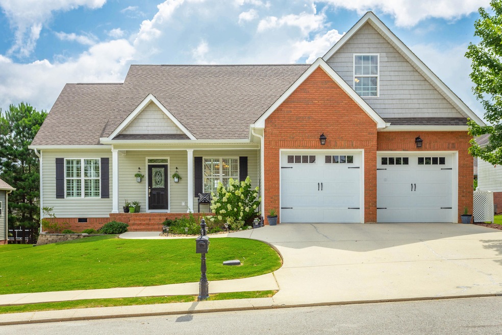 215 Hunting Ridge Cir, Rock Spring, GA 30739 - photo 1