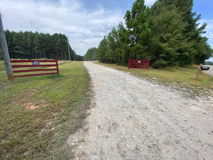 2533 Sanders Rd unit 3, Elberton, GA 30635 - photo 1