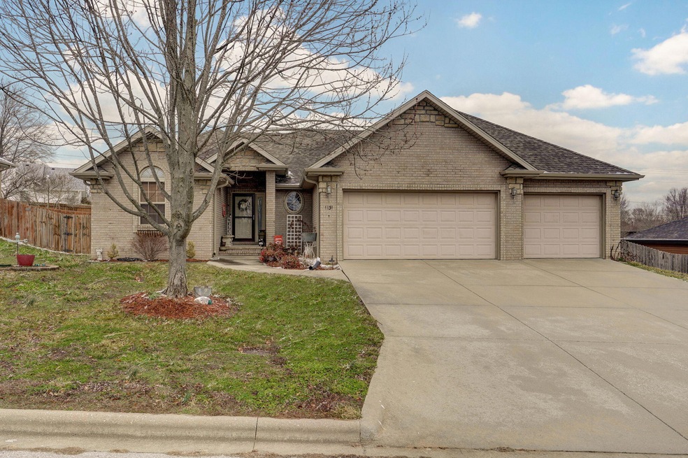 1131 Scenic Hills Dr, Nixa, MO 65714 - photo 1