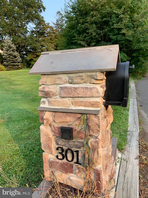 301 E Ward St, Hightstown, NJ 08520 - photo 1