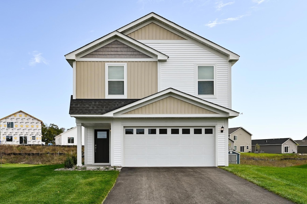 720 Spruce St N, Cambridge, MN 55008 - photo 1