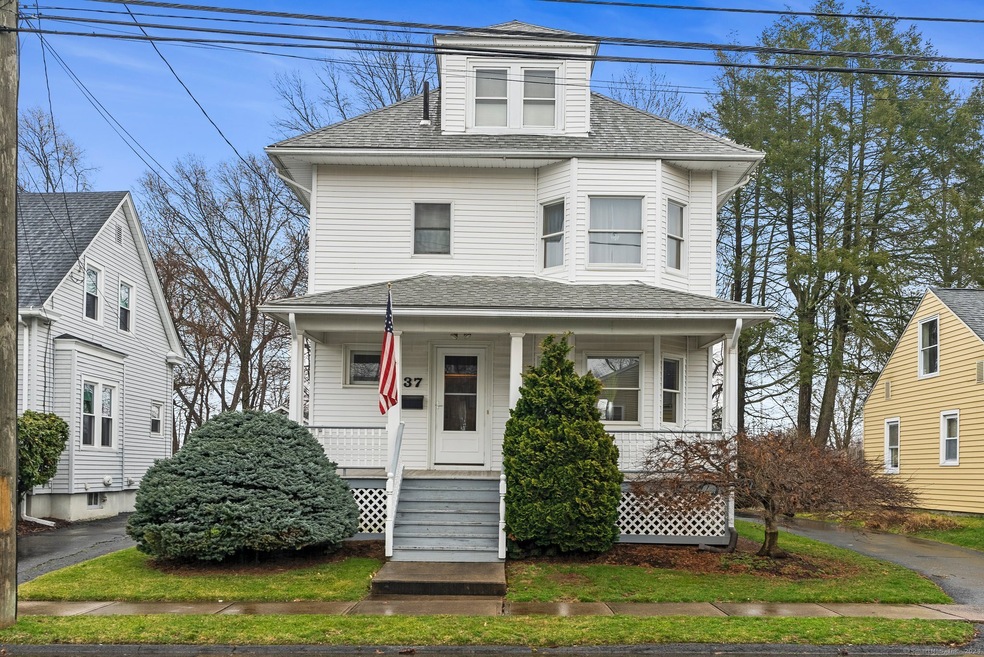 Welcome to 37 McMullen Ave