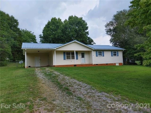 120 Clear Meadow Ln, Statesville, NC 28625 - photo 1