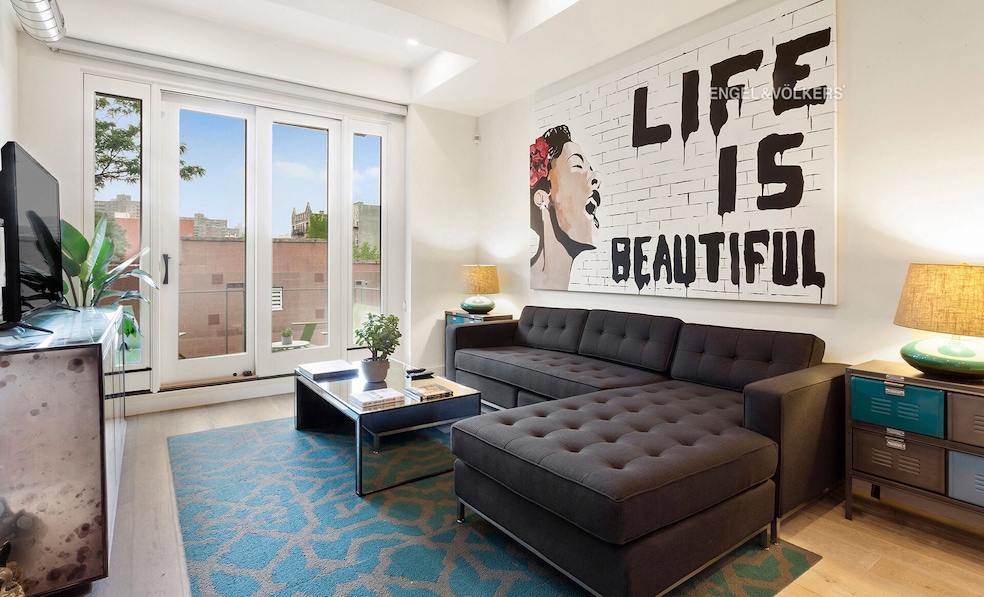 67 Ave C unit 4BW, Eastvill, NY 10009 - photo 1