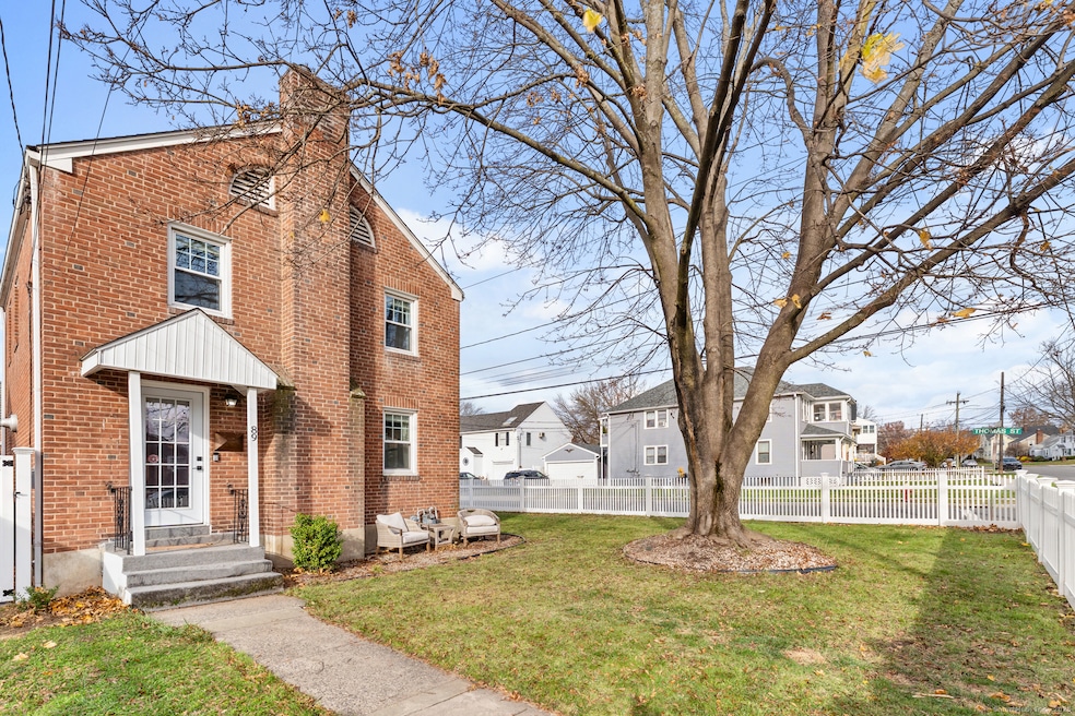 Under Contract $319,999