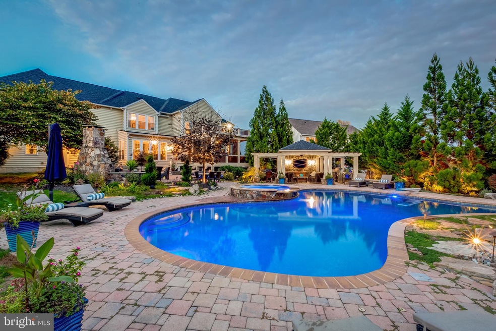 Sold $1,395,000 • Co-Listing Agent