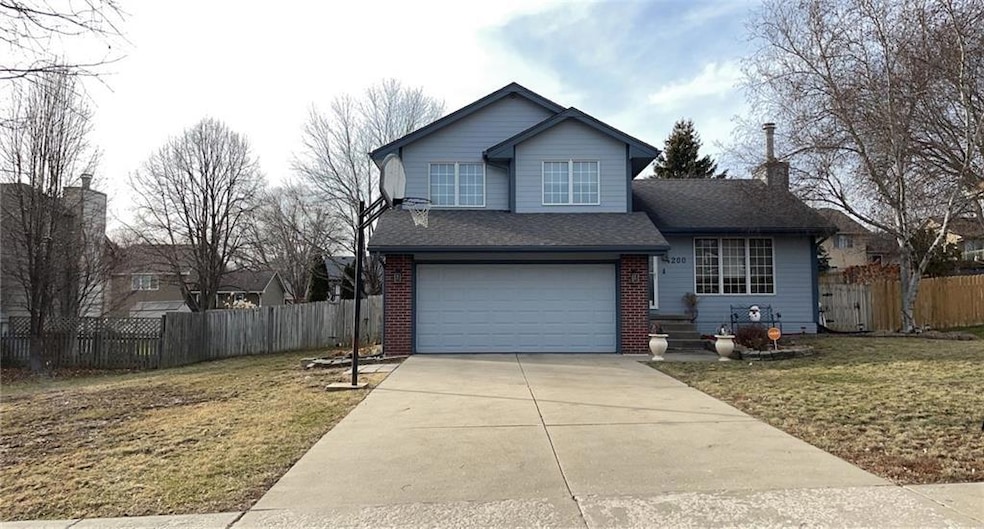 4200 SE 23rd Ct, Des Moines, IA 50320 - photo 1