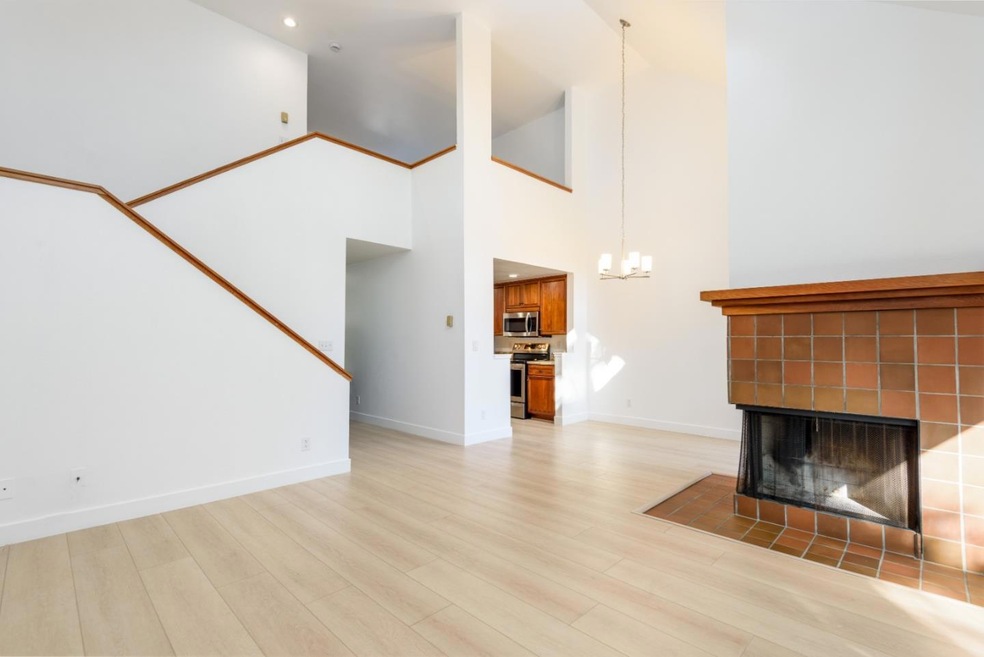 32 Cove Ln, Redwood City, CA 94065 - photo 1