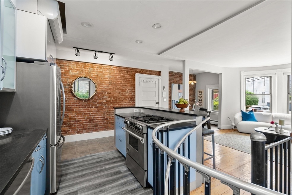 48 Kent St unit 1, Brookline, MA 02445 - photo 1