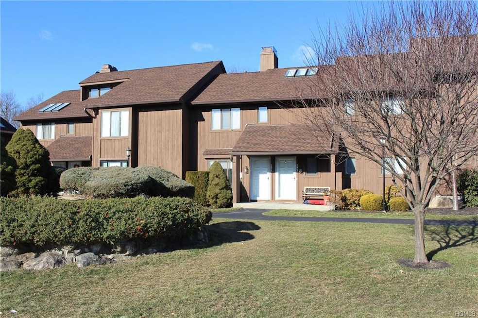 291 Panorama Dr, Mohegan Lake, NY 10547 - photo 1