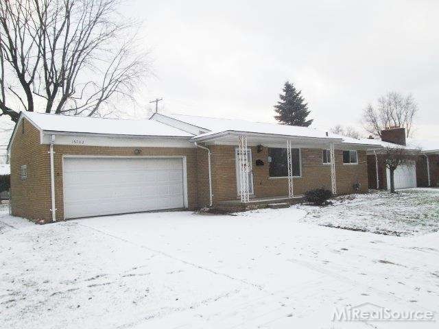 15702 Chestnut St, Roseville, MI 48066 - photo 1