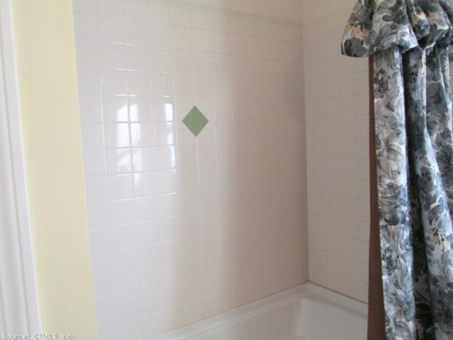 19 Daniel Blvd, Bloomfield, CT 06002 - photo 1