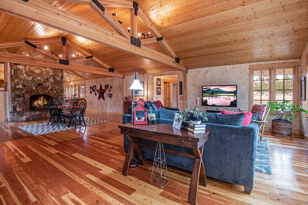 1. 67450 Harrington Loop Rd Bend