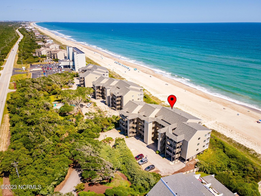 Oceanfront condo in Pine Knoll Shores
