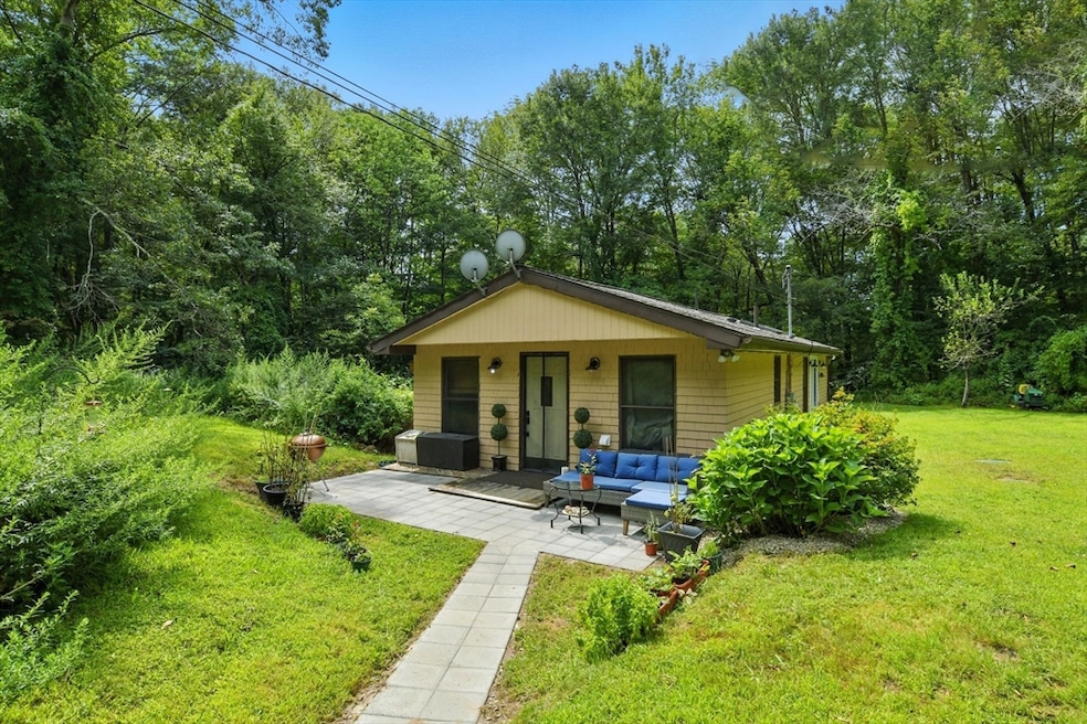 68 Stagecoach Rd, West Brookfield, MA 01585 - photo 1