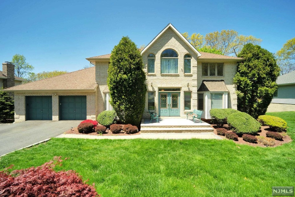 39 Battle Ridge Rd, Morris Plains, NJ 07950 - photo 1