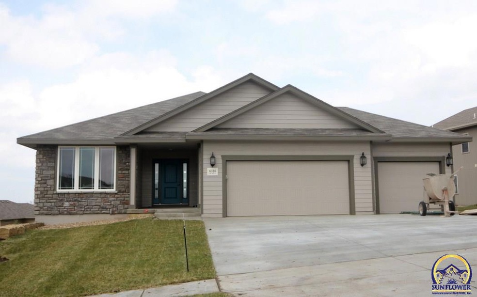 6316 SW 48th Place, Topeka, KS 66610 - photo 1
