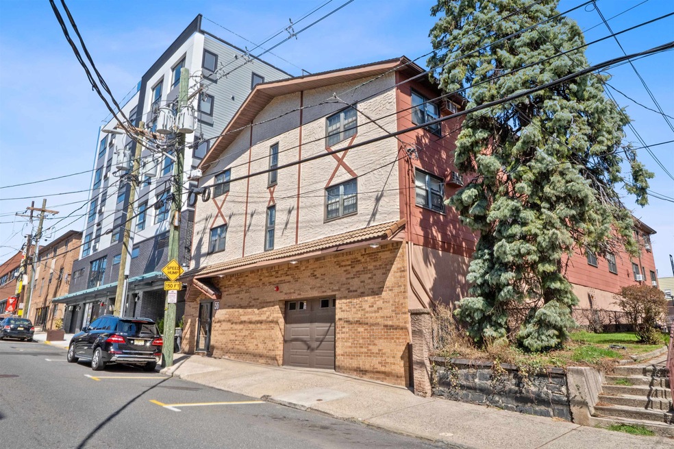 56 68th St unit 5, Guttenberg, NJ 07093 - photo 1