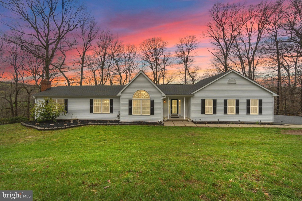 10976 Horseshoe Dr, Frederick, MD 21701 - photo 1