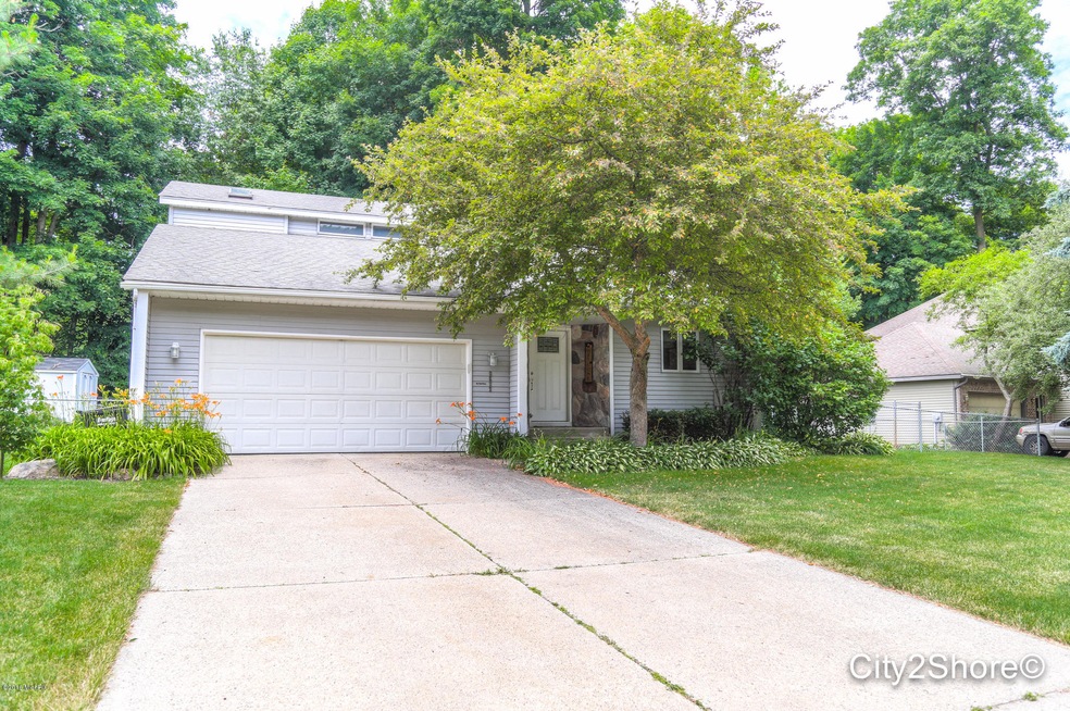 8683 Woodhaven-1
