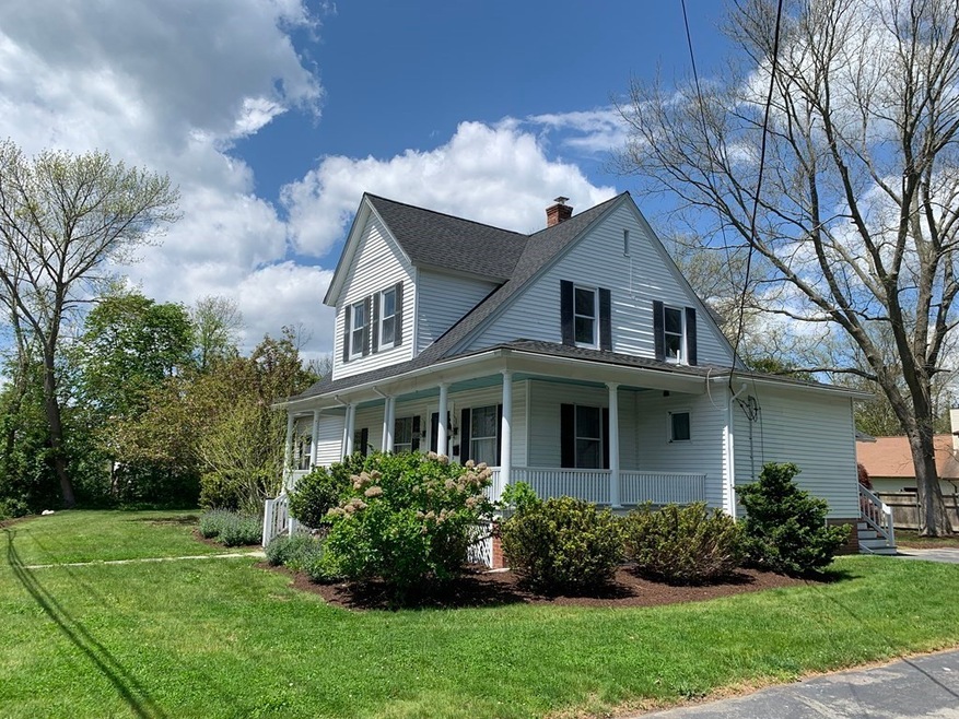 33 Beach Rd, Bristol, RI 02809 - photo 1