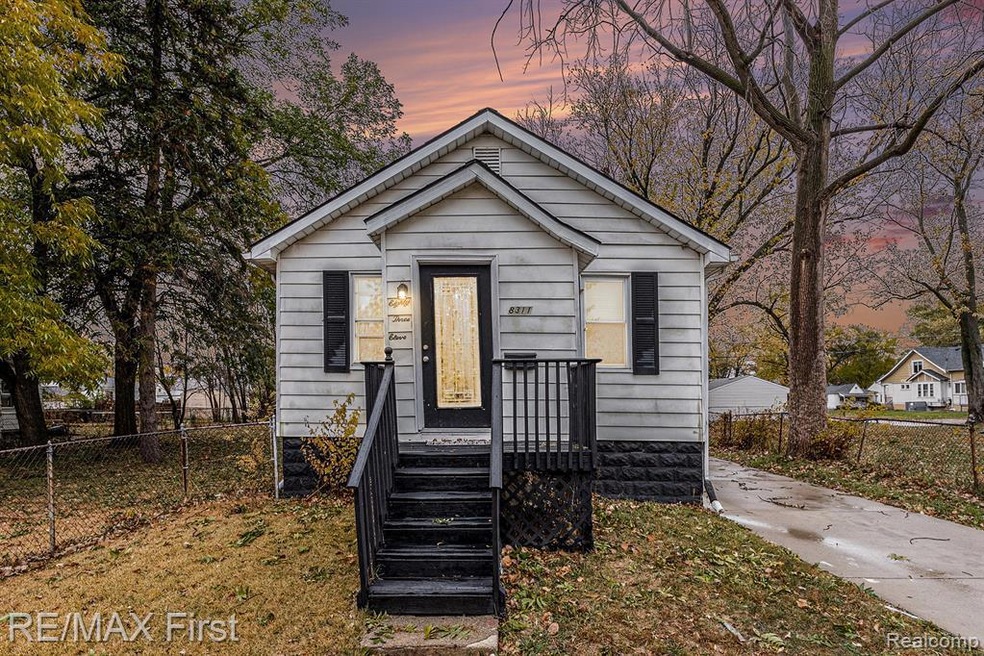 8311 Toepfer Rd, Warren, MI 48089 - photo 1