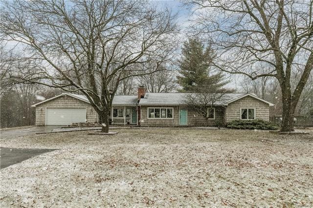 5009 Waterford Rd Clarkston MI-print-065-65-5009 W