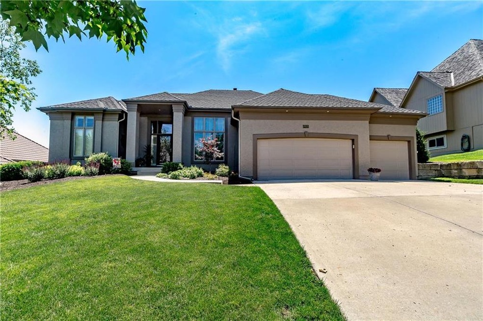 Beautiful Reverse 1.5 Story Home built by Don Juli