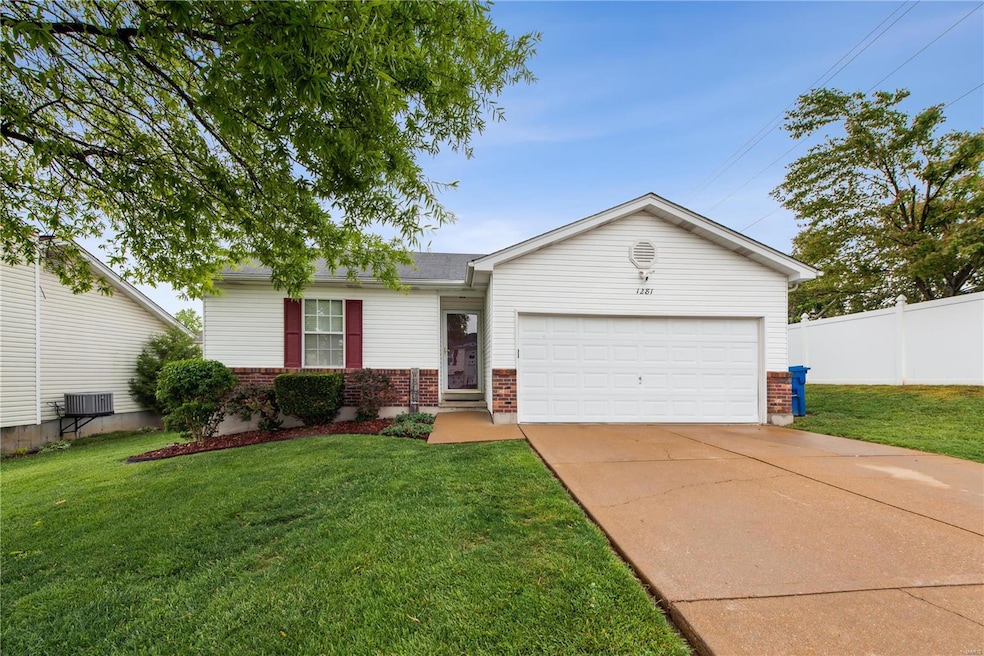 1281 Apple Hollow Dr, Arnold, MO 63010 For Sale
