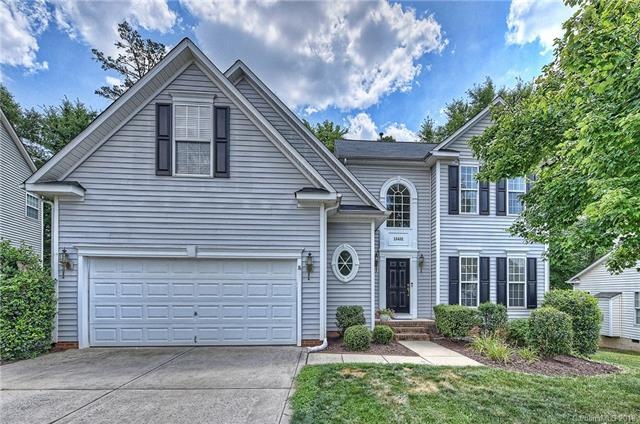 Beautifully Maintained 2500+ SQ Ft Home on a Woode