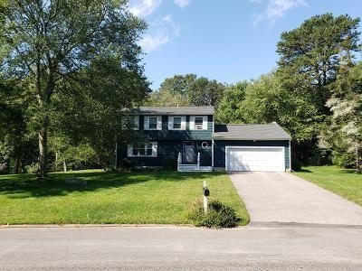 62 Tomahawk Cir, Saunderstown, RI 02874 - photo 1