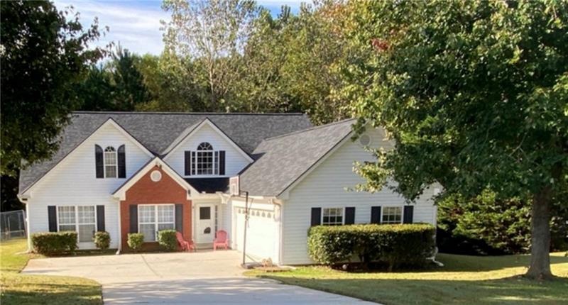 3952 Laurel Bend Ct, Snellville, GA 30039 - photo 1