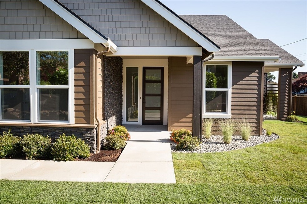 515 Pine St, Edmonds, WA 98020 - photo 1