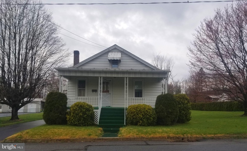 633 N Warren St, Orwigsburg, PA 17961 - photo 1