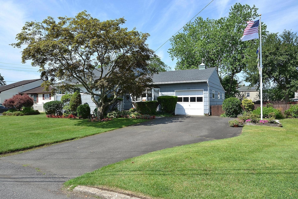 Sold $610,000 • Co-Listing Agent