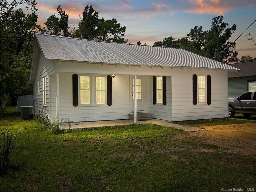 520 W 8th St, Deridder, LA 70634 - photo 1