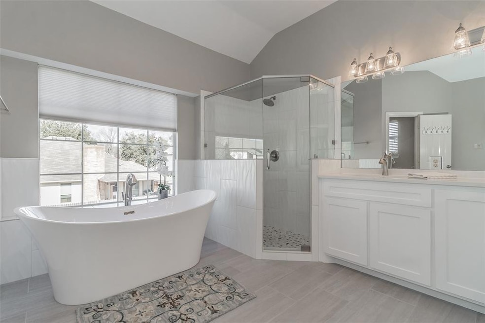 704 Crystal Ln, Hurst, TX 76054 - photo 1