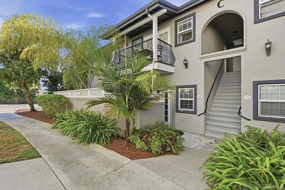 506 Canyon Dr unit 9, Oceanside, CA 92054 - photo 1