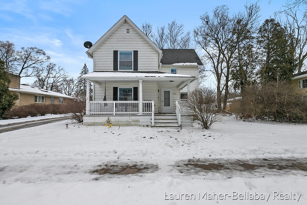 312 E Superior St, Wayland, MI 49348 - photo 1