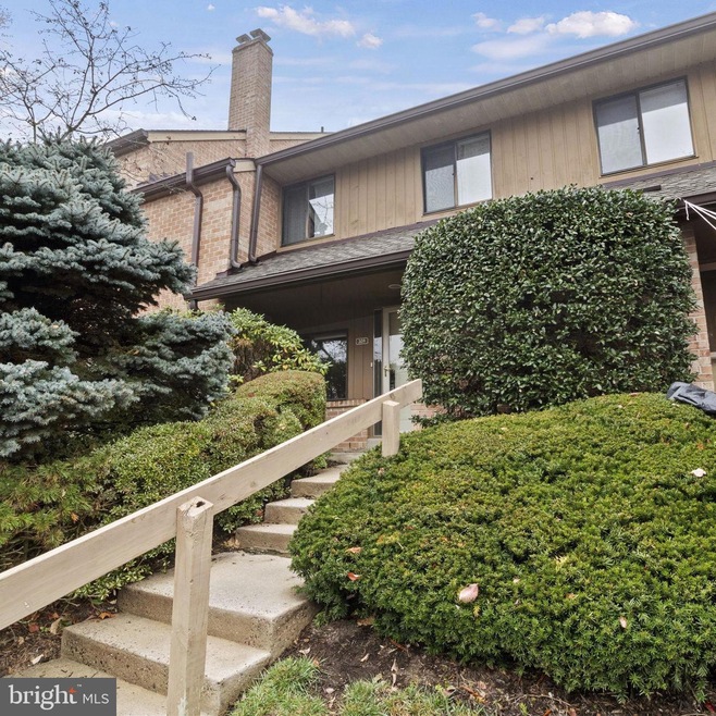 309 Paoli Woods unit 309, Paoli, PA 19301 - photo 1