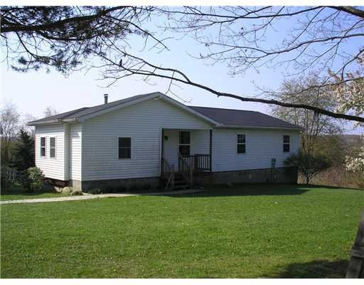 18259 Pond Dr, Saegertown, PA 16433 - photo 1