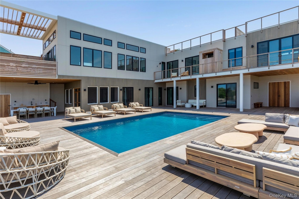 For Sale $4,950,000 • Co-Listing Agent