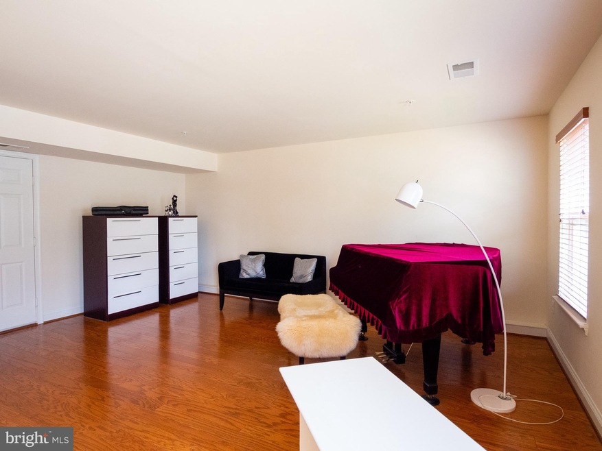 12823 Clarks Crossing Dr, Clarksburg, MD 20871 - photo 1